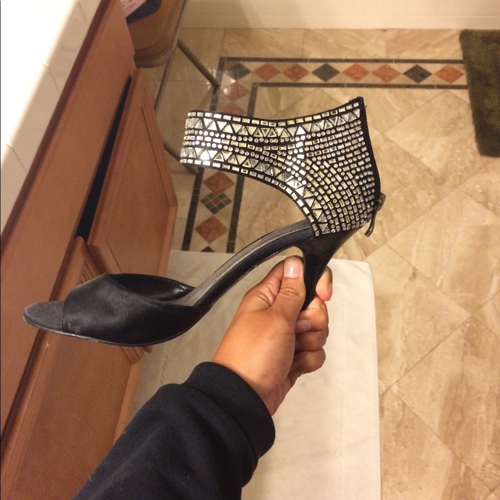 Jeannie Becker heels